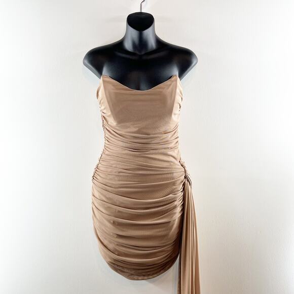 Bobbles & Lace Ruched Sweetheart Neck Strapless Mini Dress Taupe Brown Medium - Picture 3 of 16